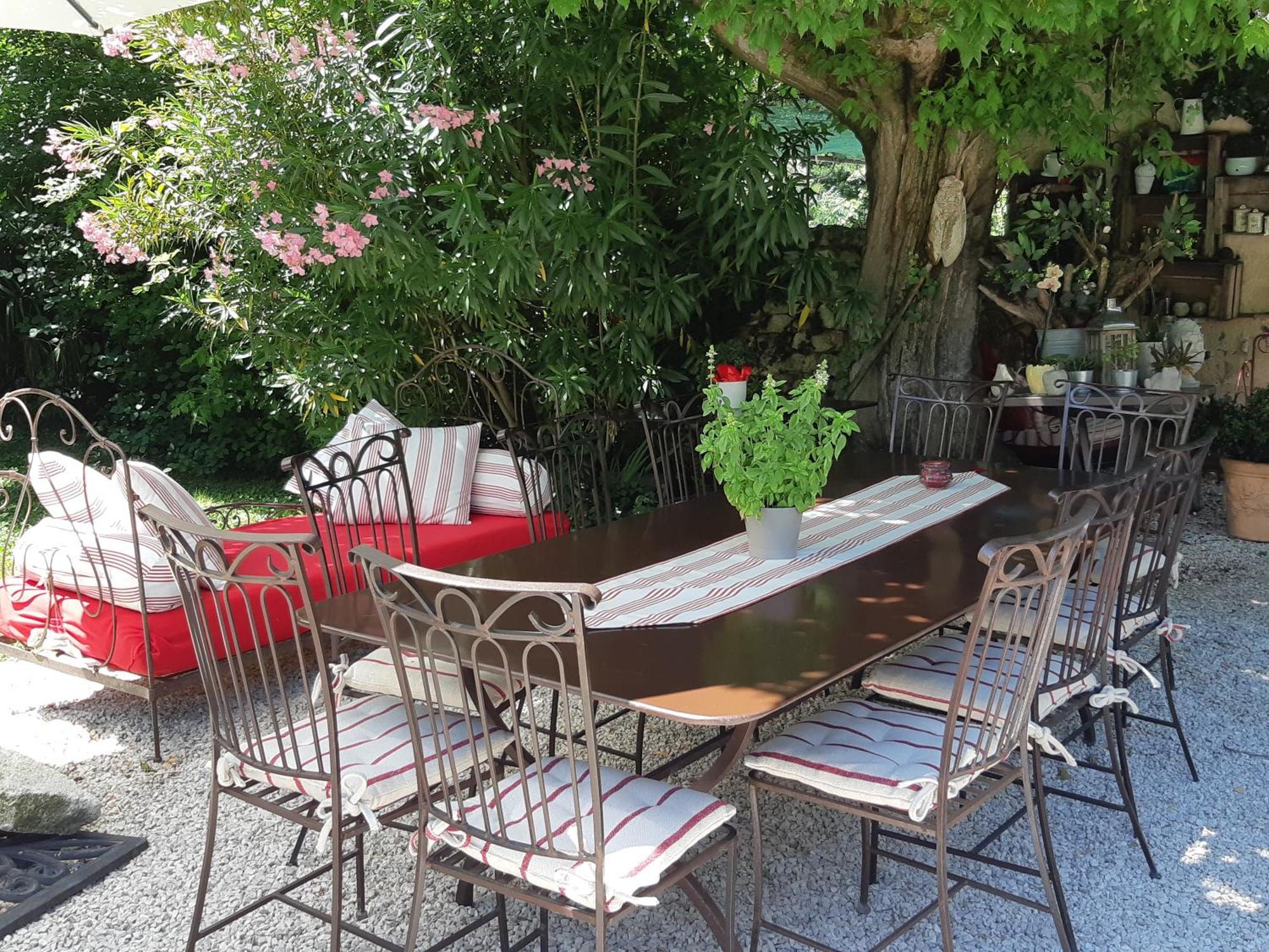 Cherche Midi Noves Екстериор снимка