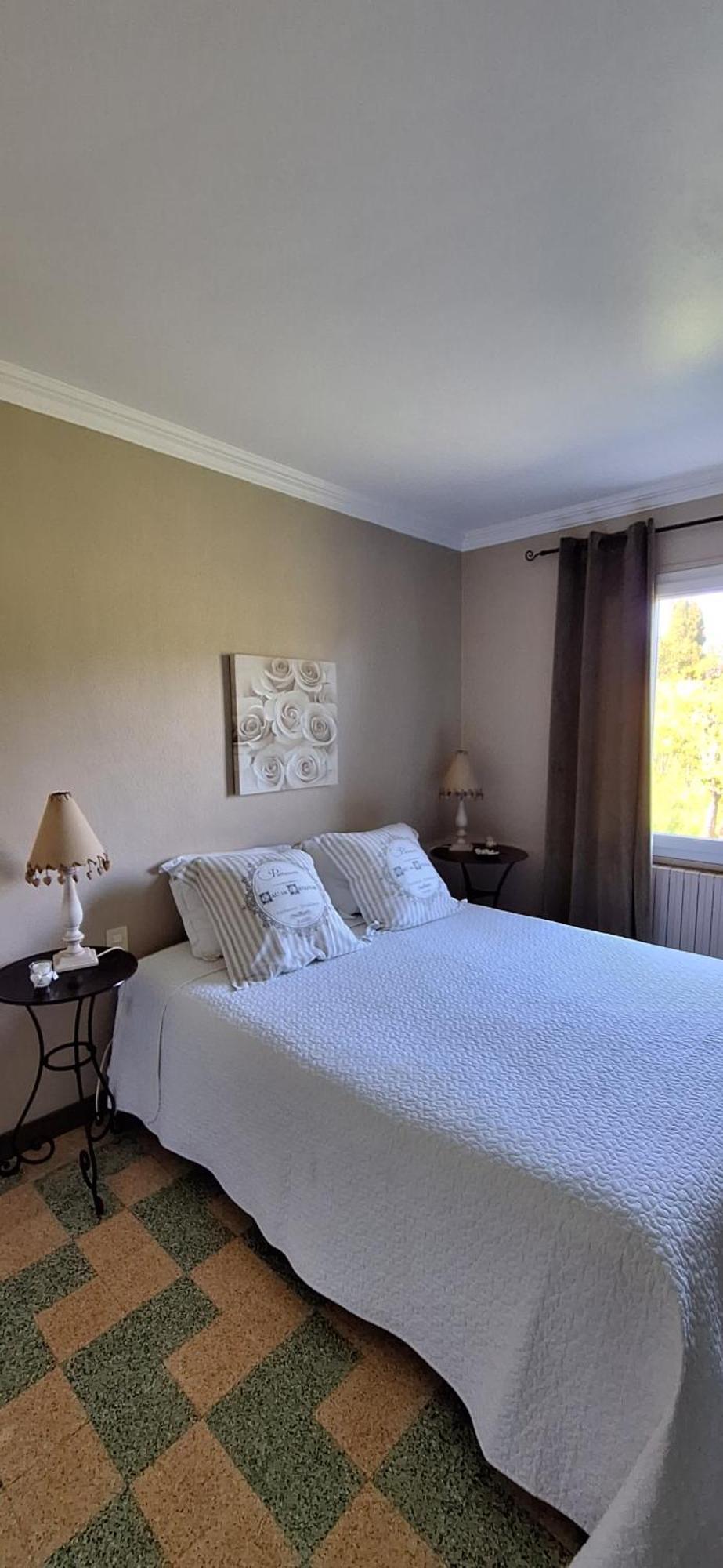 Cherche Midi Noves Екстериор снимка